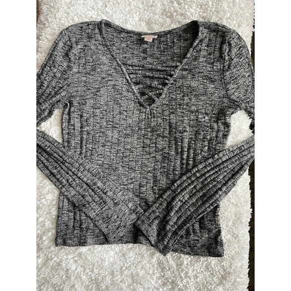 Cape Juby Other - Cape Juby girls sz. M gray design sweater. Cute, comfortable